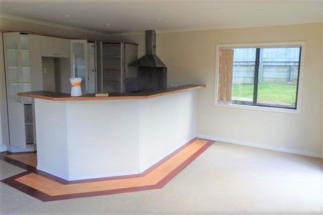 Photo of property in 21 Parkhaven Drive, Rosehill, Papakura, 2113