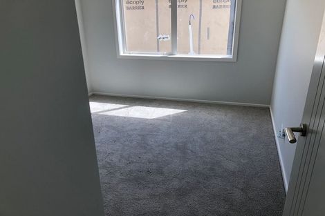 Photo of property in 36 Queen Charlotte Drive, Aotea, Porirua, 5024