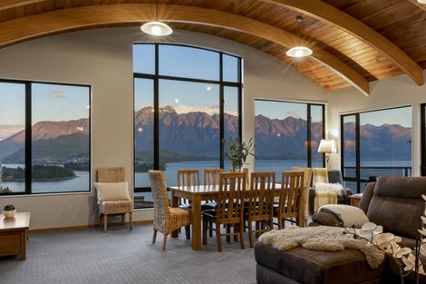 Photo of property in 1-3/1 Matakauri Place, Fernhill, Queenstown, 9300