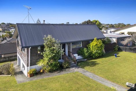 Photo of property in 23 Bay Street, Red Beach, 0932