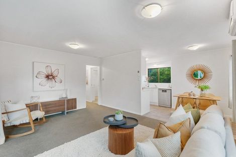 Photo of property in 12a Seaton Road, Murrays Bay, Auckland, 0630