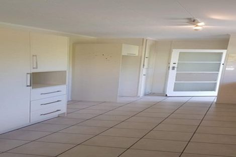 Photo of property in 11 Ussher Place, Pakuranga Heights, Auckland, 2010