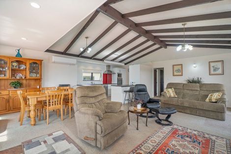 Photo of property in 17 Dundas Street, Whitianga, 3510