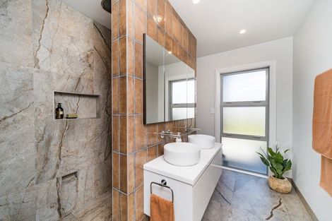 Photo of property in 9 Paterson Lane, Kelvin Grove, Palmerston North, 4470