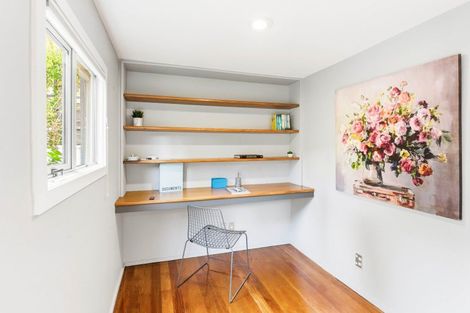 Photo of property in 40 Marine Parade, Macandrew Bay, Dunedin, 9014