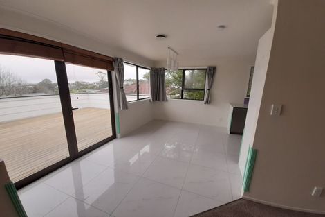 Photo of property in 33 Sequoia Place, Sunnynook, Auckland, 0620