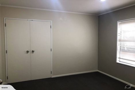 Photo of property in 48 Topliss Drive, Northcross, Auckland, 0632