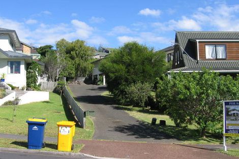 Photo of property in 26 Goldfinch Rise, Unsworth Heights, Auckland, 0632