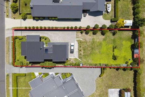 Photo of property in 14 Pukenamu Road, Rainbow Point, Taupo, 3330