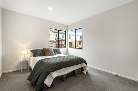 Photo of property in 1/6 Sunnydale Place, Oteha, Auckland, 0632