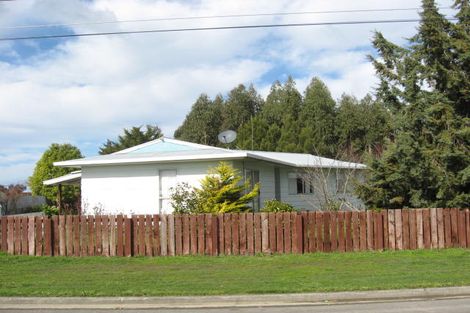 Photo of property in 16 River Road, Masterton, 5810
