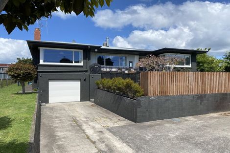 Photo of property in 242 Ngatai Road, Otumoetai, Tauranga, 3110