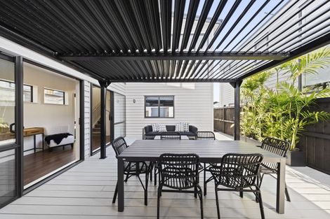 Photo of property in 144 Hobsonville Road, Hobsonville, Auckland, 0618