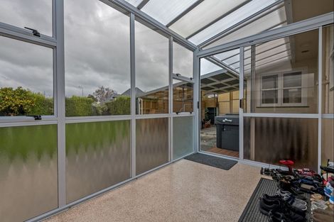 Photo of property in 4 Anzio Place, Awapuni, Palmerston North, 4412