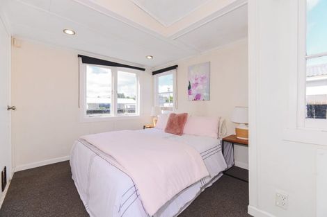 Photo of property in 31 Railway Street West, Papakura, 2110