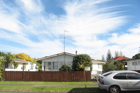 Photo of property in 38 Megan Avenue, Pakuranga Heights, Auckland, 2010