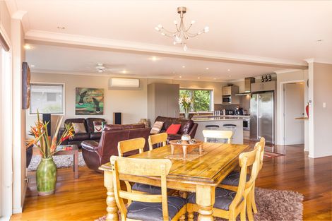 Photo of property in 33 Shera Street, Acacia Bay, Taupo, 3330