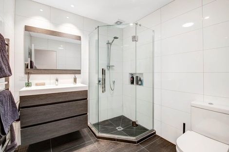 Photo of property in 57 Walton Street, Red Beach, 0932