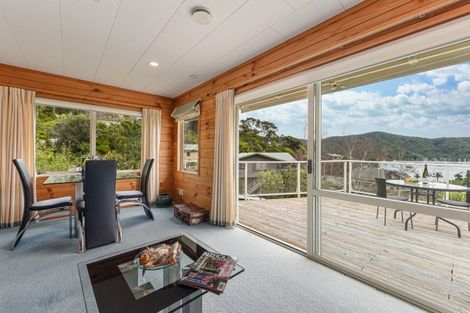 Photo of property in 22 Amelia Crescent, Waikawa, Picton, 7220