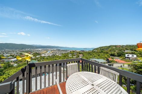 Photo of property in 13 Eastview Grove, Normandale, Lower Hutt, 5010