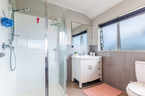 Photo of property in 79a Wharf Road, Te Atatu Peninsula, Auckland, 0610