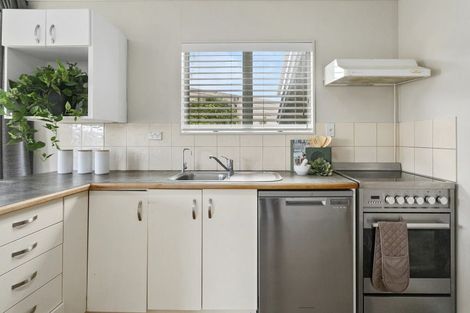 Photo of property in 2/23 Kiddle Drive, Hilltop, Taupo, 3330