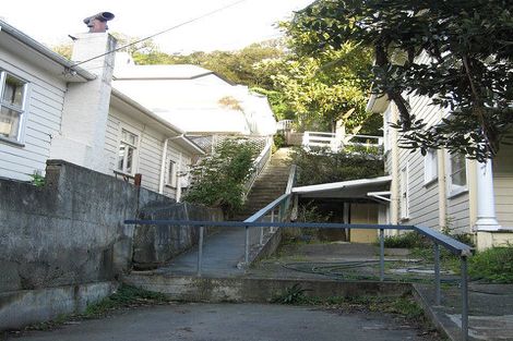 Photo of property in 117a Glenmore Street, Kelburn, Wellington, 6012