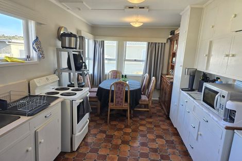 Photo of property in 5 Teviot Street, Oamaru North, Oamaru, 9400