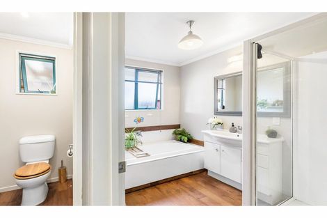 Photo of property in 24 Whitby Street, Clyde, 9330