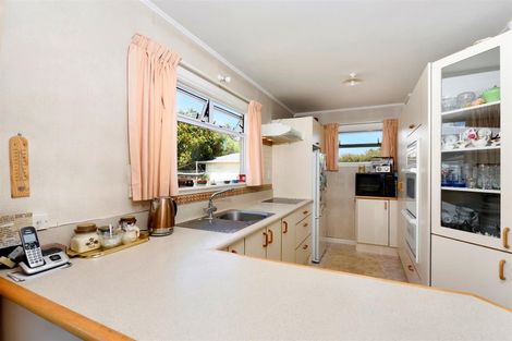 Photo of property in 15 Tennyson Crescent, Stoke, Nelson, 7011