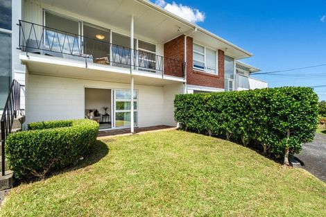 Photo of property in 2/7 Walter Street, Hauraki, Auckland, 0622