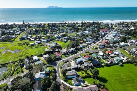 Photo of property in 3a The Crescent, Waihi Beach, 3611