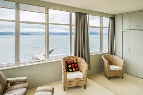 Photo of property in Rona House, 33 Rimu Street, Eastbourne, Lower Hutt, 5013