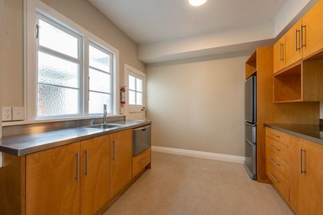 Photo of property in Ionian Flats, 123-125 Brougham Street, Mount Victoria, Wellington, 6011