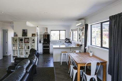 Photo of property in 43 Cobblestone Road, Kakanui, Oamaru, 9495