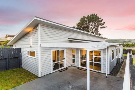 Photo of property in 21 Tasman Close, Aotea, Porirua, 5024