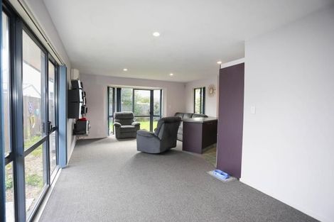 Photo of property in 51 Matlock Street, Woolston, Christchurch, 8062