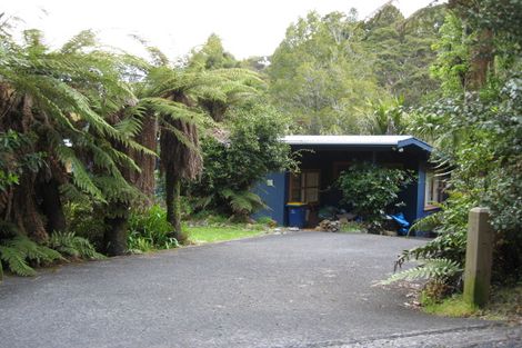 Photo of property in 6 Cascade Avenue, Waiatarua, Auckland, 0604