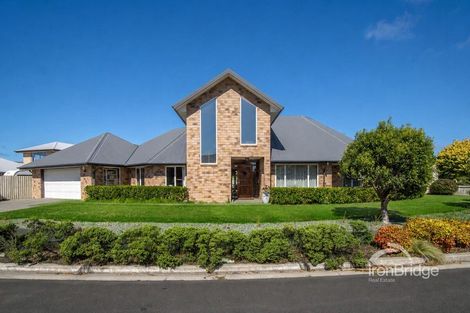 Photo of property in 7 Evergreen Place, Parklands, Christchurch, 8083
