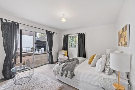 Photo of property in 2/10 Pierce Road, Milford, Auckland, 0620