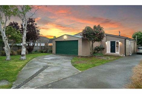 Photo of property in 77 Glenfield Crescent, Mairehau, Christchurch, 8052