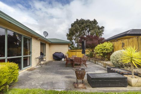 Photo of property in 3 Logan Way, Kelvin Grove, Palmerston North, 4414