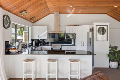 Photo of property in 32 Webb Place, Papamoa Beach, Papamoa, 3118
