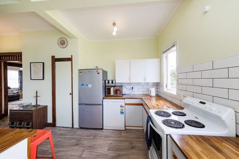 Photo of property in 21 Aru Street, Tangimoana, 4822