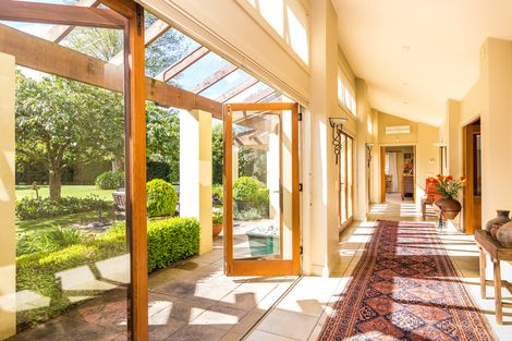 Photo of property in 280 Gillespie Place, Acacia Bay, Taupo, 3385