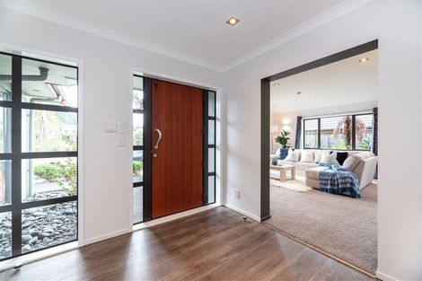 Photo of property in 61 Sapperton Drive, Henderson, Auckland, 0612