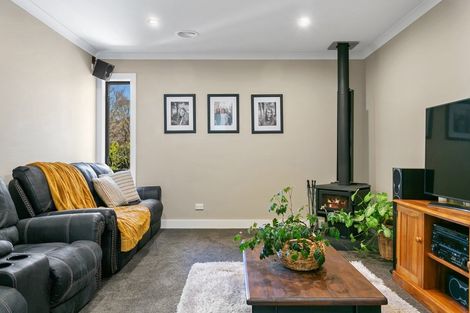 Photo of property in 1 Flaxen Way, Kinloch, Taupo, 3377