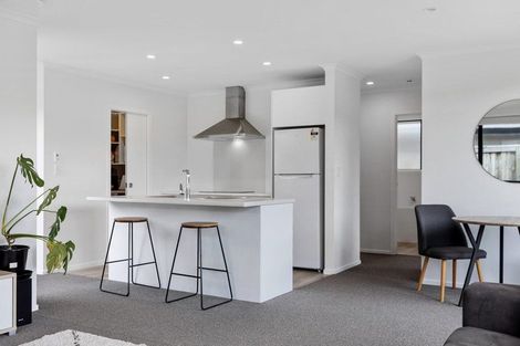 Photo of property in 24 Furlong Road, Papamoa, 3118