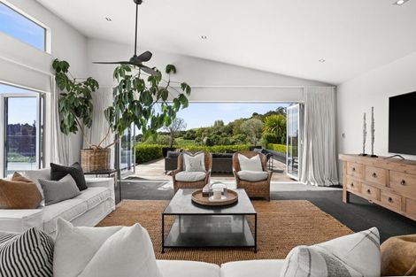 Photo of property in 257 Black Barn Road, Havelock North, 4294