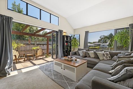 Photo of property in 39 Oteki Park Drive, Welcome Bay, Tauranga, 3112